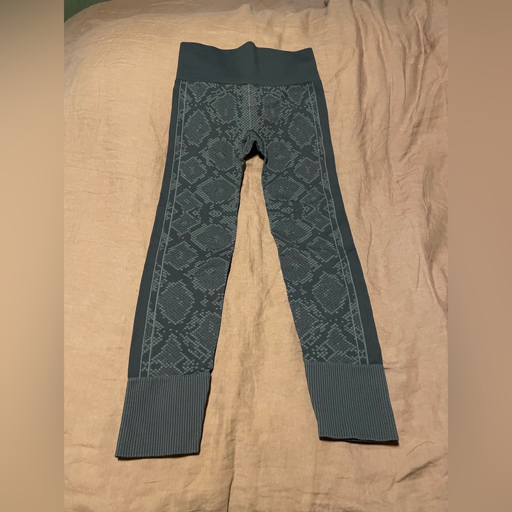 Lululemon snake print leggings